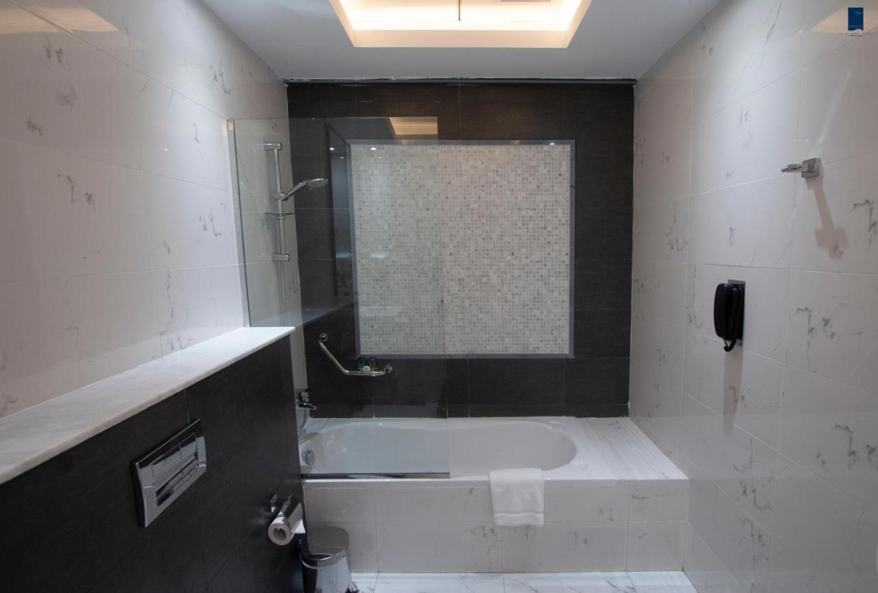 Samaya Hotel Apartment Dubai Exteriör bild